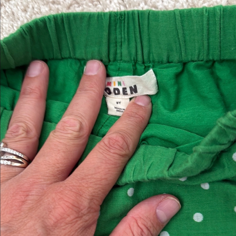 Green Tropical Boden girls shorts - Picture 2 of 3